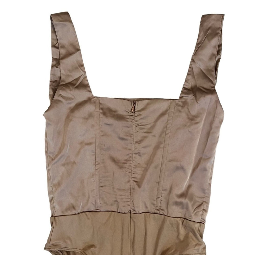 Princess Polly Nude Taupe New Bodysuit With Shirred Square Neckline Boning sz 6 - Picture 8 of 9